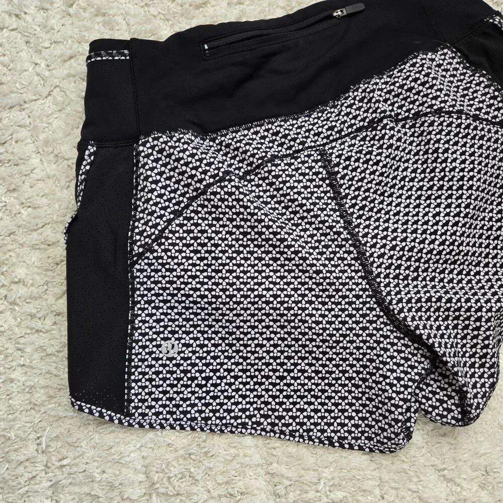 Lululemon Real Quick Short Size 4 in Monochromic Black - Picture 7 of 9
